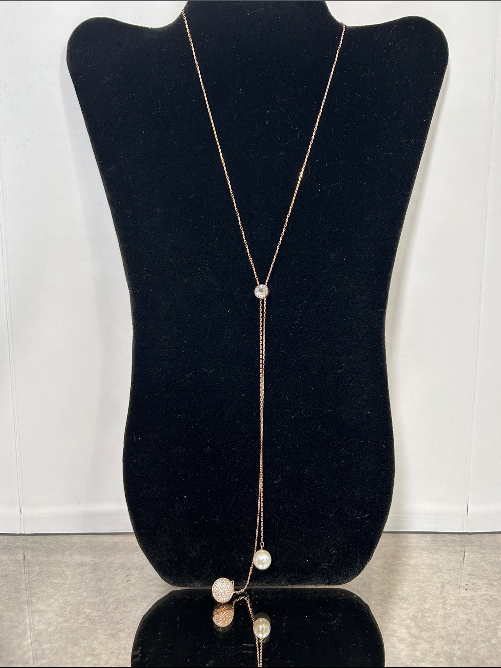 Swan Swarovski Rose Gold Lariat Necklace with Crystal and Glass Pearl Accents - Picture 2 of 7